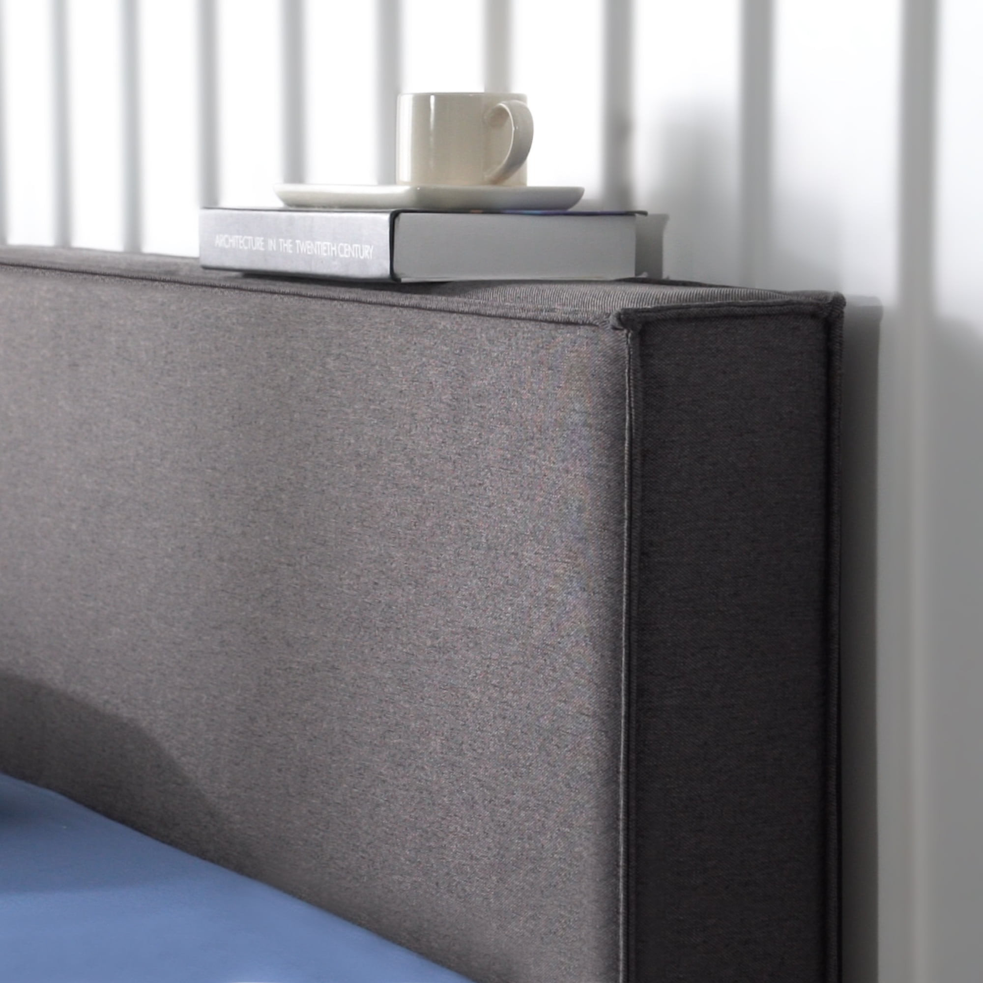 Zinus Finley 34" Upholstered Platform Bed with Lifting Storage, Full - Image 3