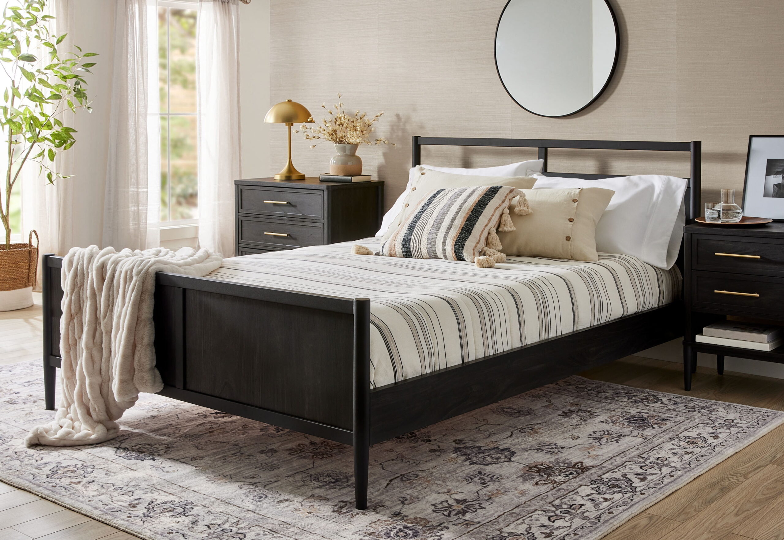 Better Homes & Gardens Oaklee Queen Bed, Charcoal Finish - Image 6