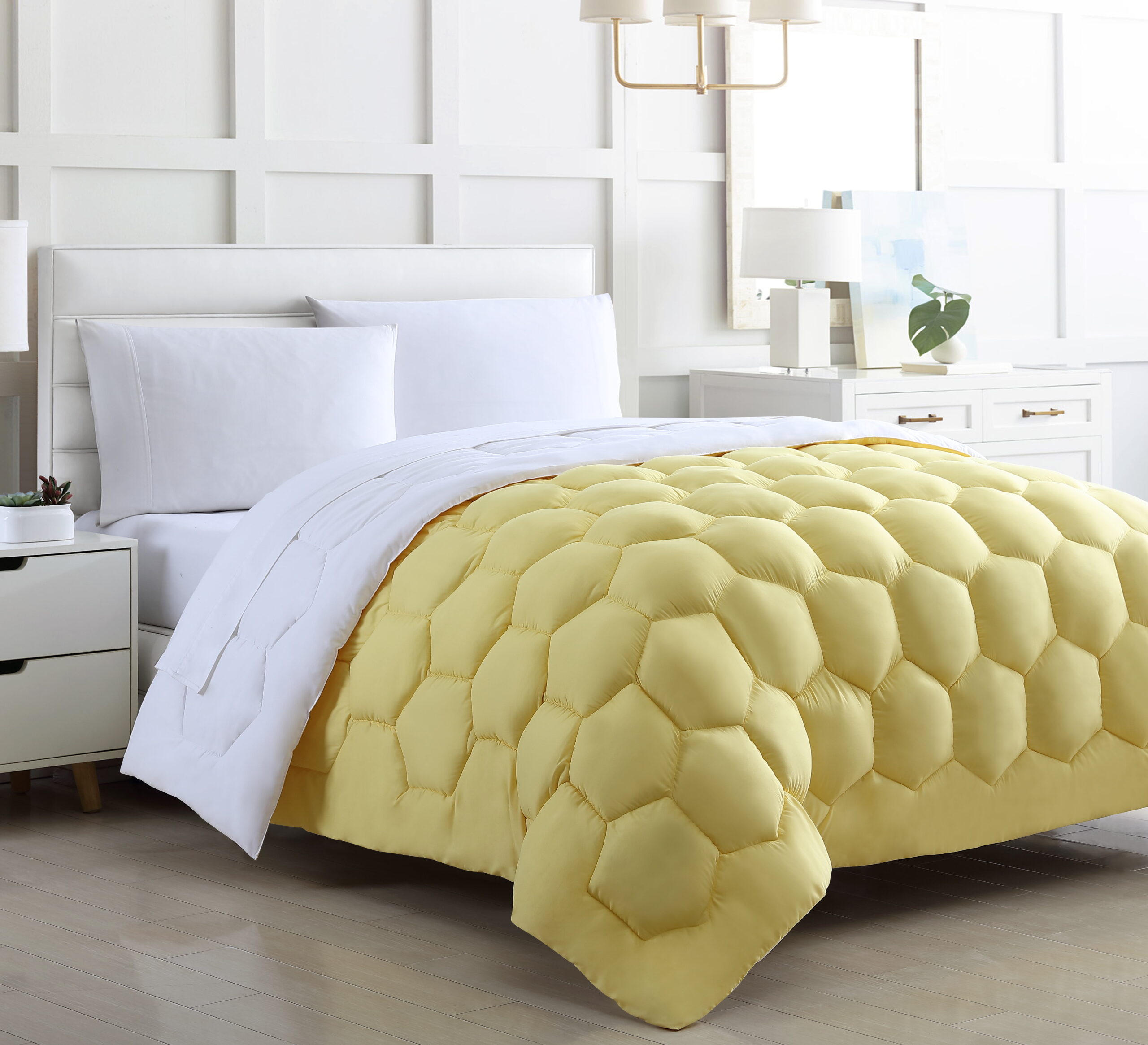 Spirit Linen Home - King Microfiber Honeycomb Yellow/White Comforter - Image 3