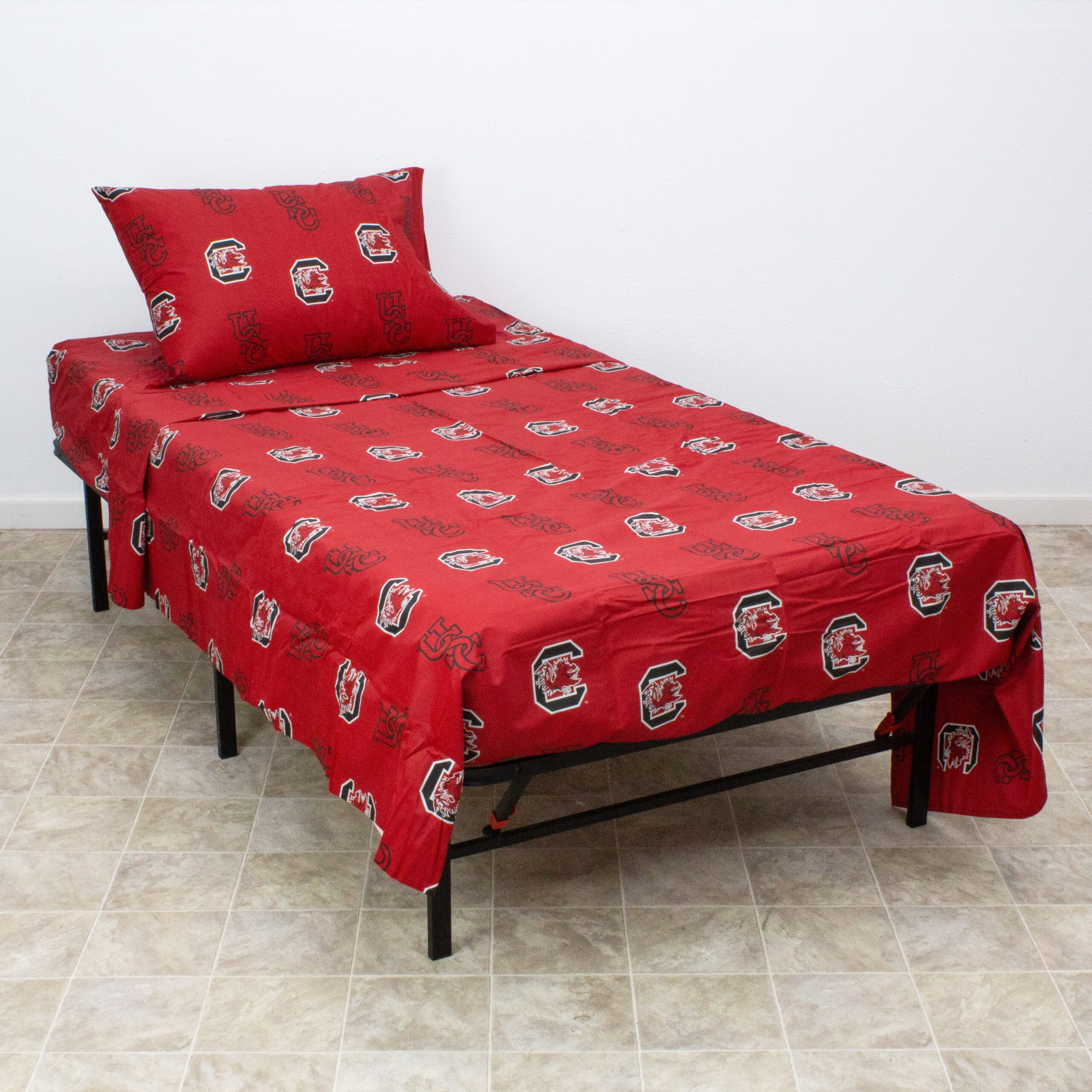 South Carolina Gamecocks 100% cotton, 4 piece sheet set - flat sheet, fitted sheet, 2 pillow cases, Queen, Team Colors - Image 6