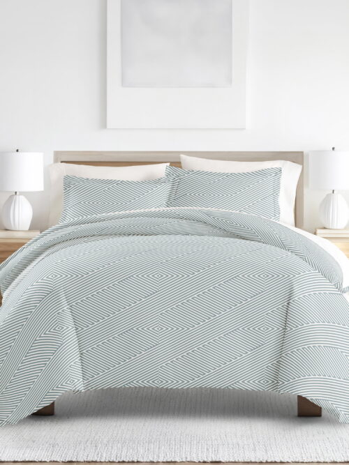 Noble Linens Light Blue Modern Diagonal 3-Piece 3-Piece Duvet Cover Set, King/Cal King