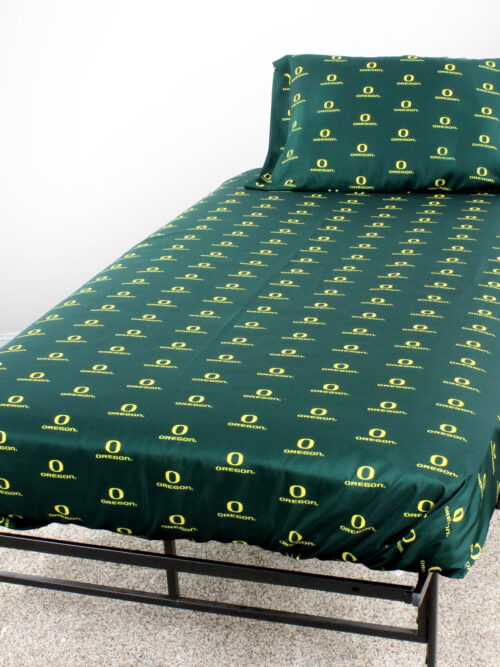 Oregon Ducks 100% cotton, 4 piece sheet set - flat sheet, fitted sheet, 2 pillow cases, Queen, Team Colors