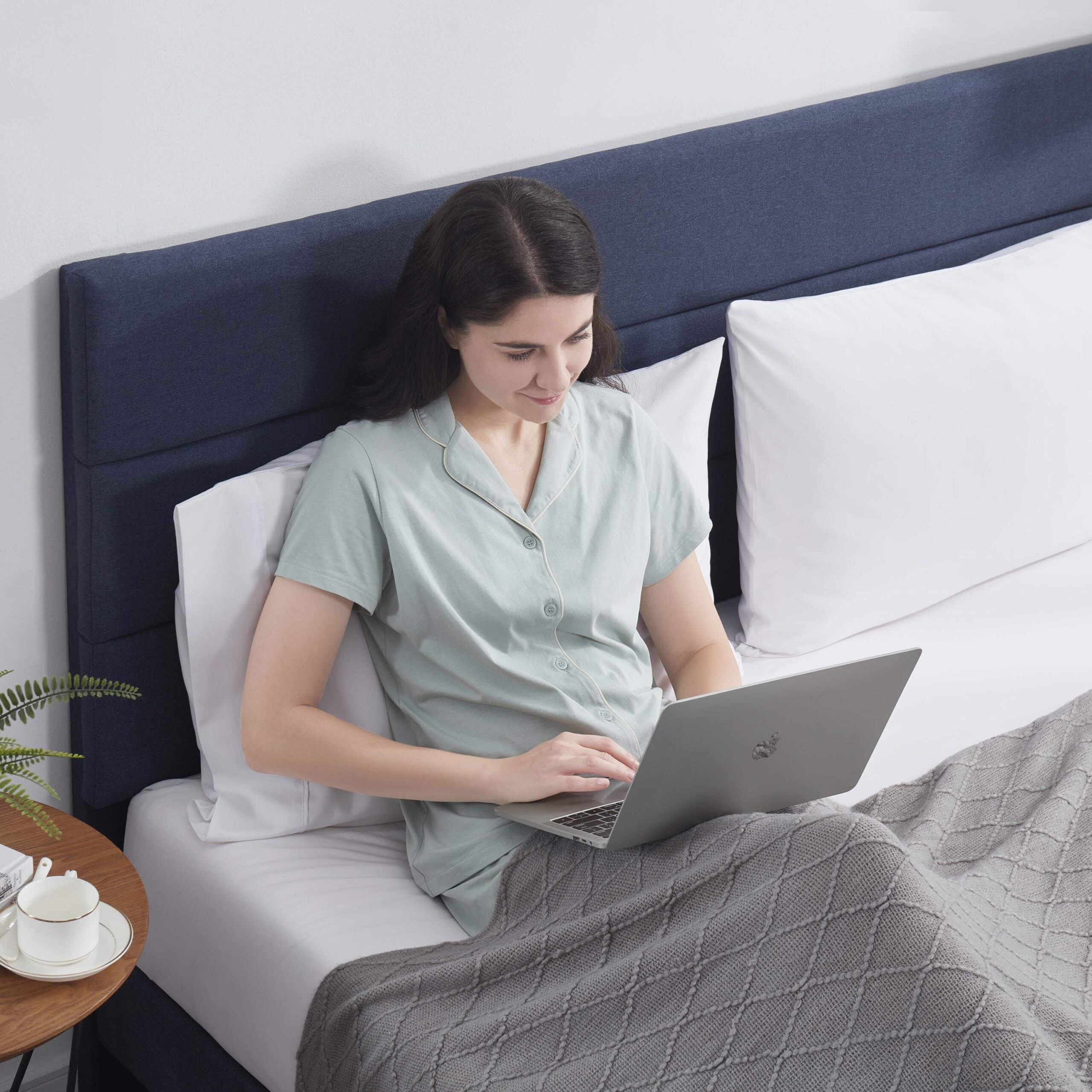 Lammaloe King Size Platform Bed Frame with Horizontal Channel Upholstered Headboard, Navy, King - Image 3